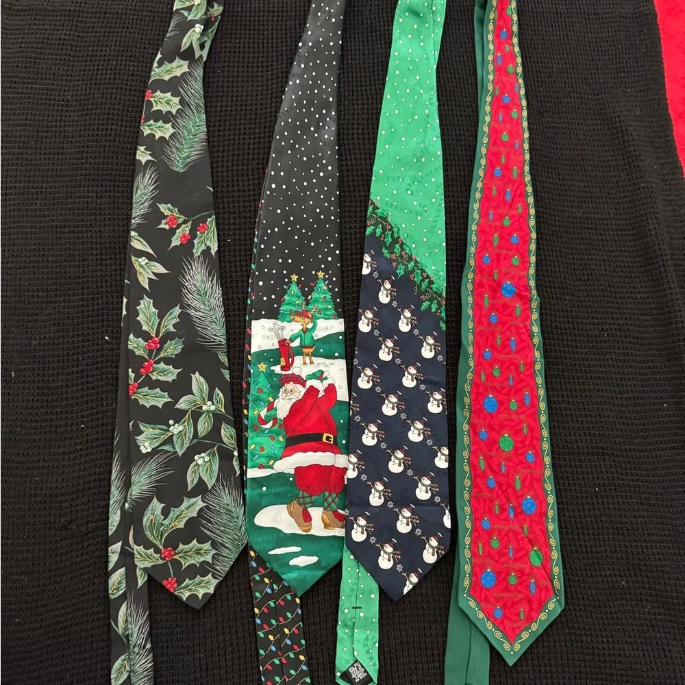 Festive Christmas Ties Set Bundle - Picture 2 of 3